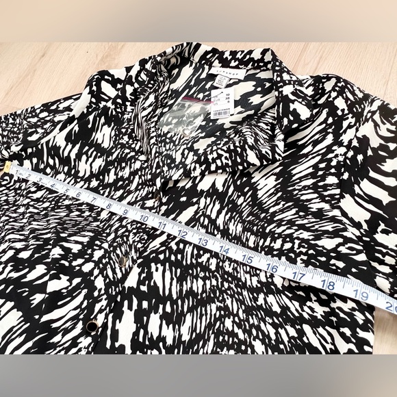 ✨NWT✨ Topshop Blouse Long Sleeve Black White Button Down Size 6 - Picture 8 of 10